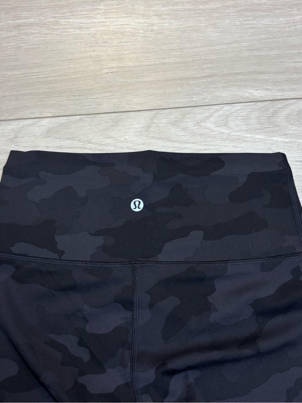 Lululemon Wunder Train HR Tight 28" Heritage 365 Camo Deep Coal Multi Size 6 - Picture 2 of 8